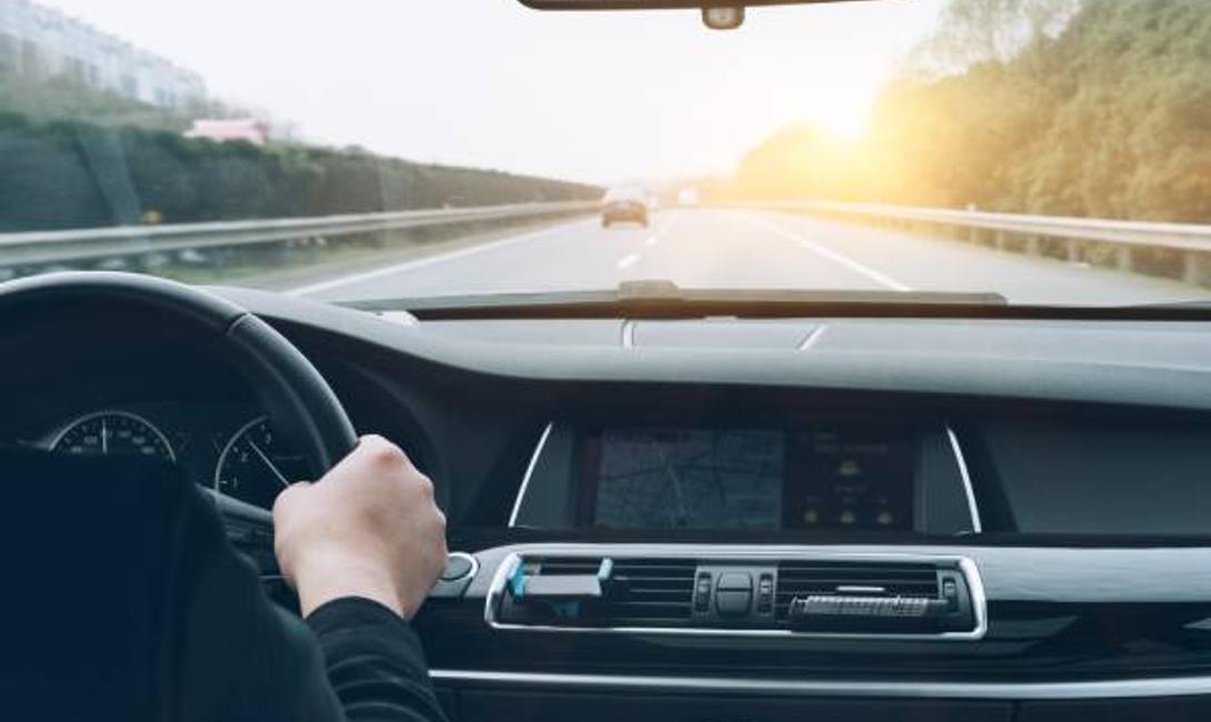 9+1 Voraussetzungen für die Anmietung eines Autos in Griechenland