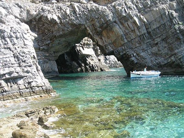 mochlos crete beach