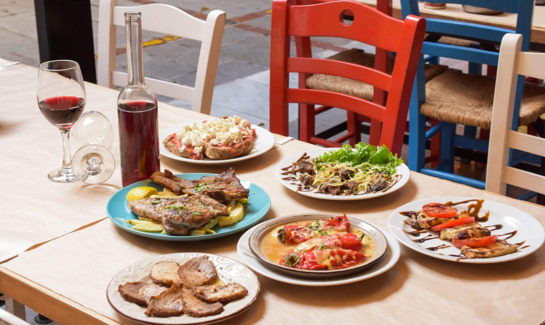traditional food to taste in heraklion crete